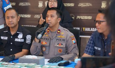 Polres-Gresik-Sita-10,8-Kg-Ganja-di-Gudang-Ekspedisi