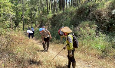 Sinergi-Polres-Ngawi-dan-Tim-Gabungan-Berhasil-Padamkan-Karhutla-Lawu-Utara