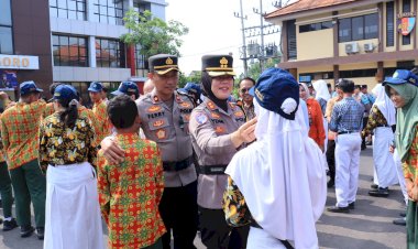Polres-Bojonegoro-Luncurkan-Program-Polisi-Jogo-Sekolah,-Bentengi-Pelajar-dari-Kenakalan-Remaja