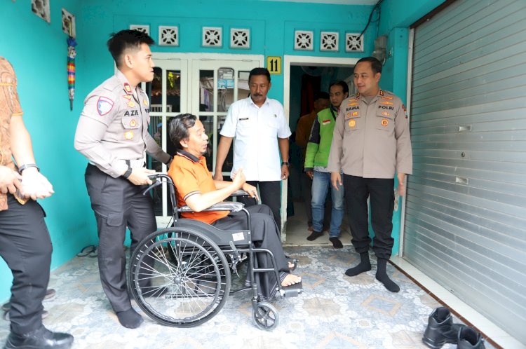 Sentuh Hati! Aksi Cepat Polres Gresik Selamatkan Ekonomi Keluarga Driver Ojol Korban Kecelakaan